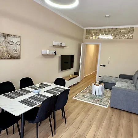 Apartament New Bazaar Cozy - 1 , 2 , 3&4 Tirana
