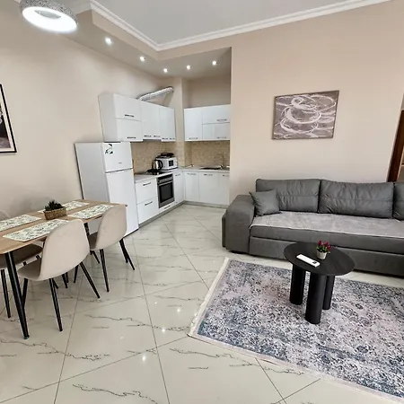 New Bazaar Cozy - 1 , 2 , 3&4 Apartament *