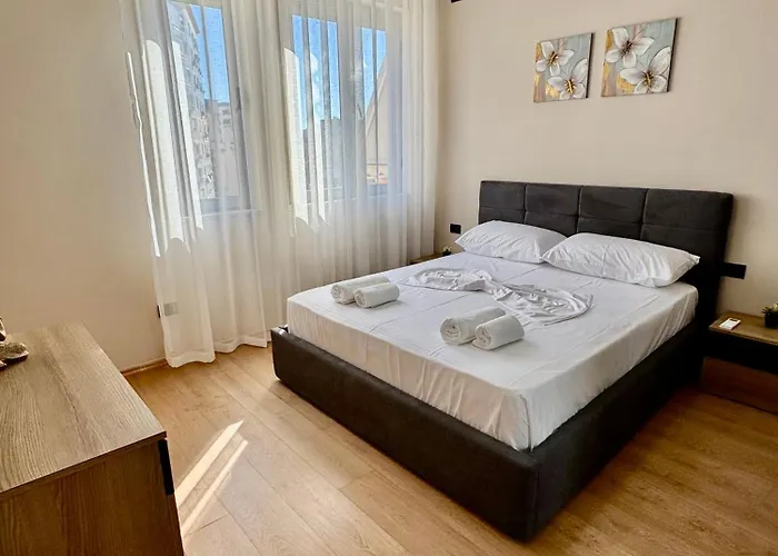 Apartamento New Bazaar Cozy - 1 , 2 , 3 And 4 Tirana