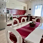 Appartamento New Bazaar Cozy - 1 , 2 , 3 , 4 And 5 *