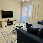 New Bazaar Cozy - 1 , 2 , 3 , 4 And 5 * טיראנה