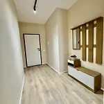 Appartamento New Bazaar Cozy - 1 , 2 , 3 , 4 And 5 Tirana