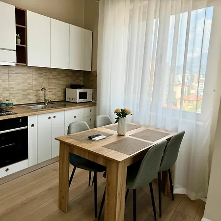 New Bazaar Cozy - 1 , 2 , 3 , 4 And 5 * Tirana