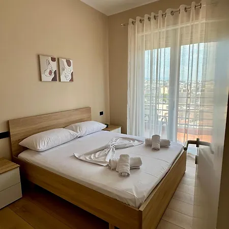 Apartment New Bazaar Cozy - 1 , 2 , 3 And 4 Tirana