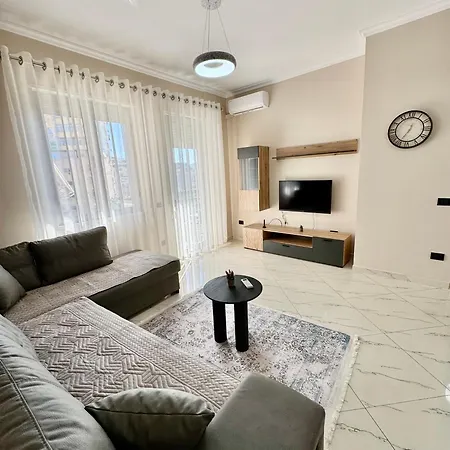 New Bazaar Cozy - 1 , 2 , 3 And 4 Apartment